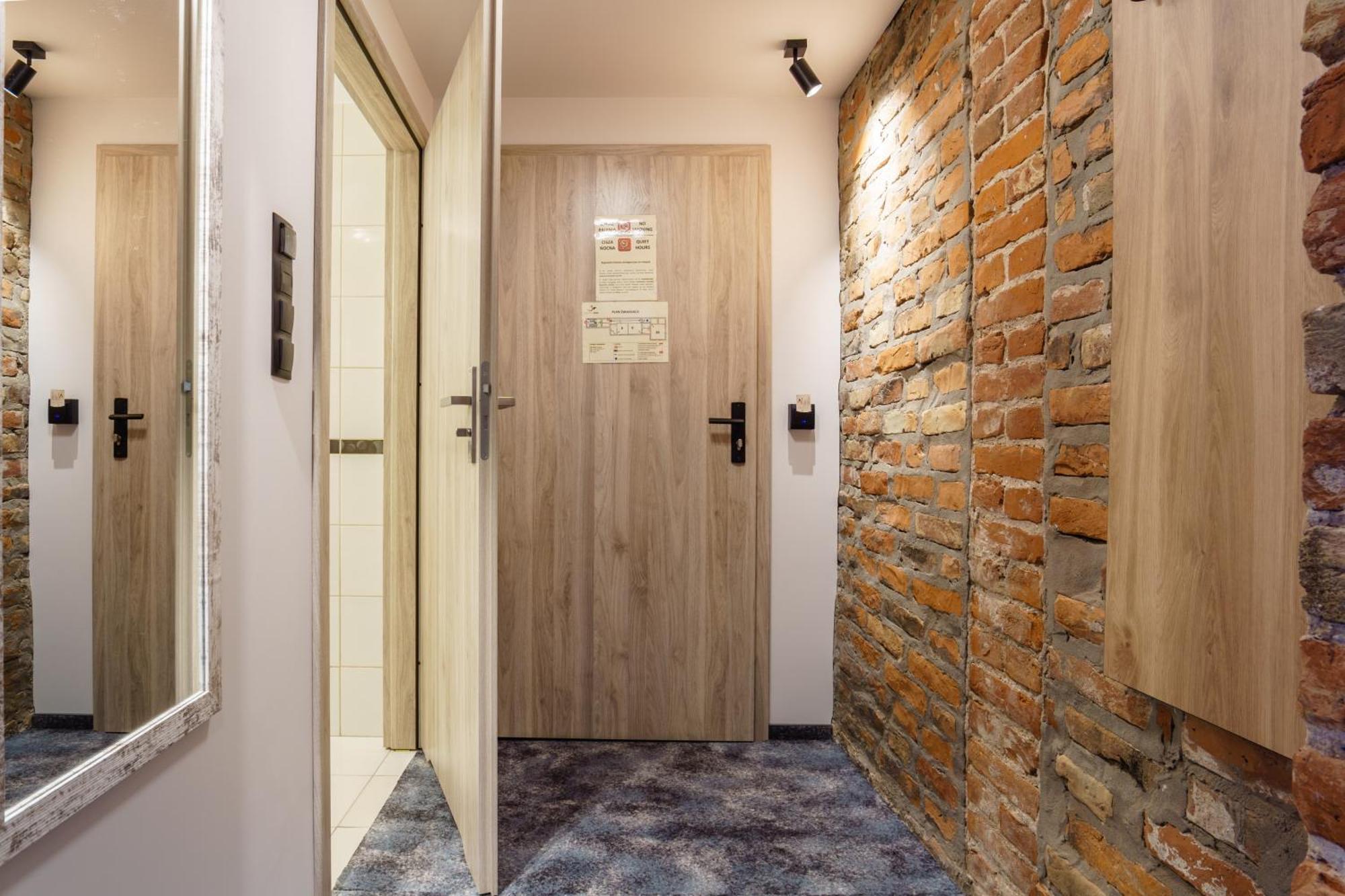 Hostel Orla Lublin Buitenkant foto